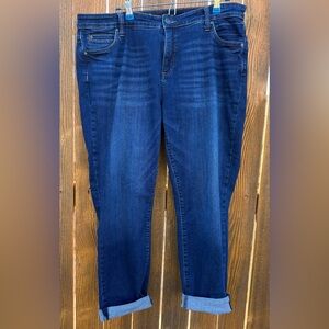 Kut from the Kloth Women’s Catherine’s Boyfriend Straight Leg Stretch Denim 16W.